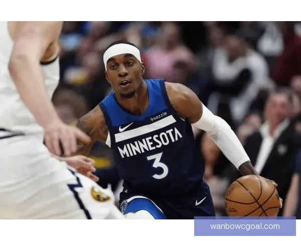 森林狼宣布麦克丹尼尔斯因左膝髌腱炎将进入每日观察名单