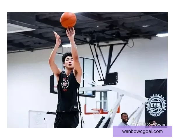 伊利诺伊主帅回应张博源邀请传闻强调只招募能立刻产生贡献的球员